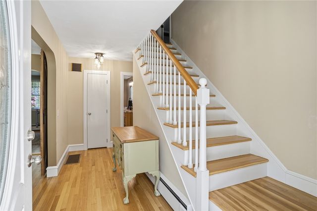 712 East Road Road, Scituate, RI 02857