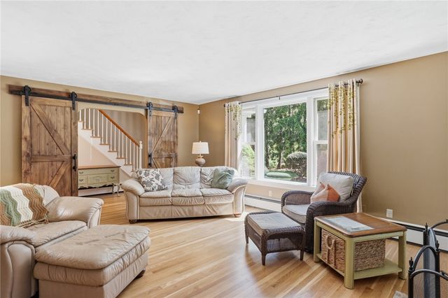 712 East Road Road, Scituate, RI 02857