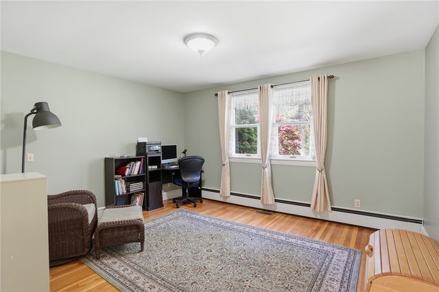 712 East Road Road, Scituate, RI 02857