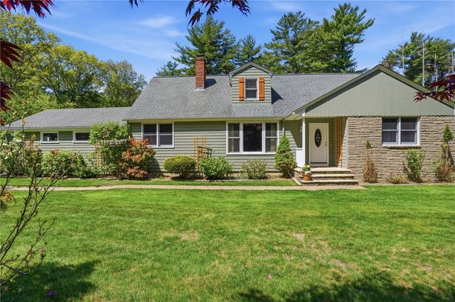 712 East Road Road, Scituate, RI 02857