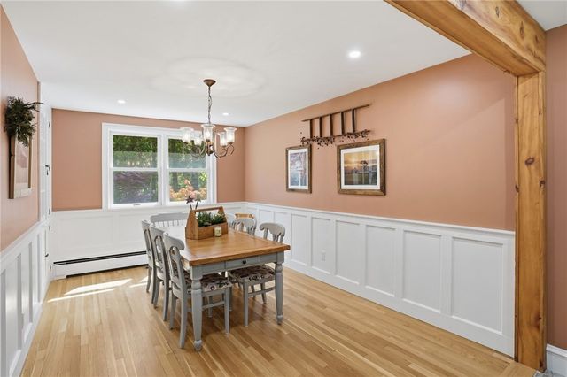 712 East Road Road, Scituate, RI 02857