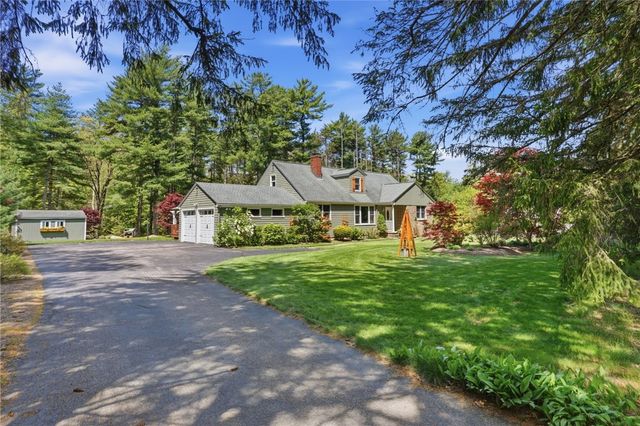 712 East Road Road, Scituate, RI 02857