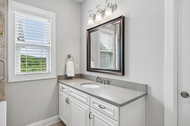 9560 Dresden Sq, Brentwood, TN 37027