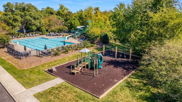 9560 Dresden Sq, Brentwood, TN 37027