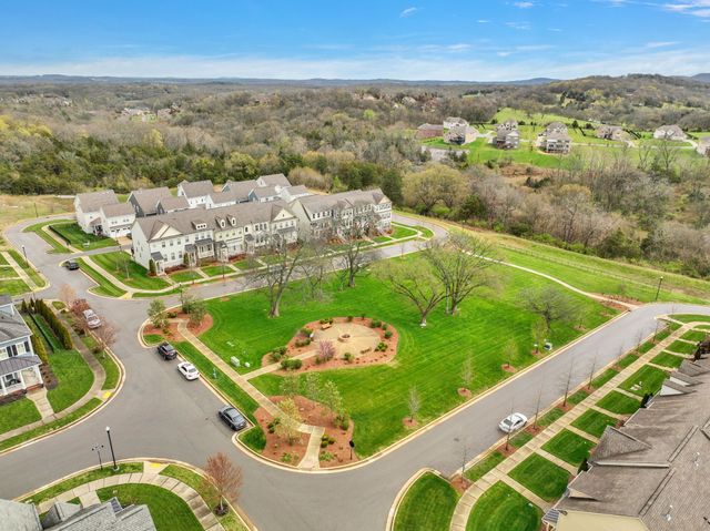 9560 Dresden Sq, Brentwood, TN 37027
