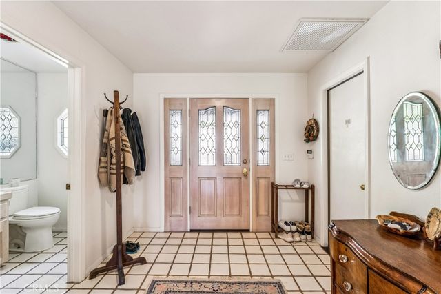 27391 Alpen, Lake Arrowhead, CA 92352