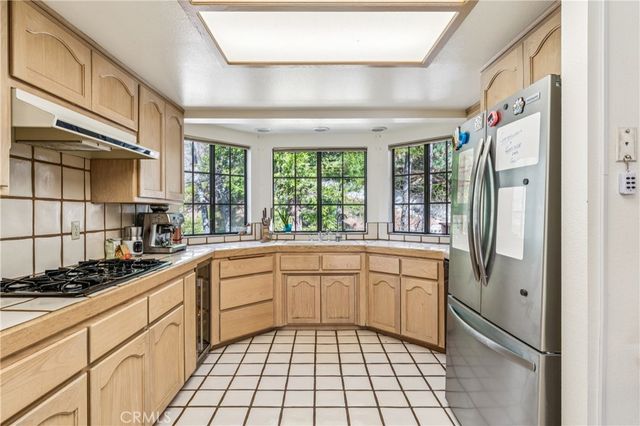 27391 Alpen, Lake Arrowhead, CA 92352