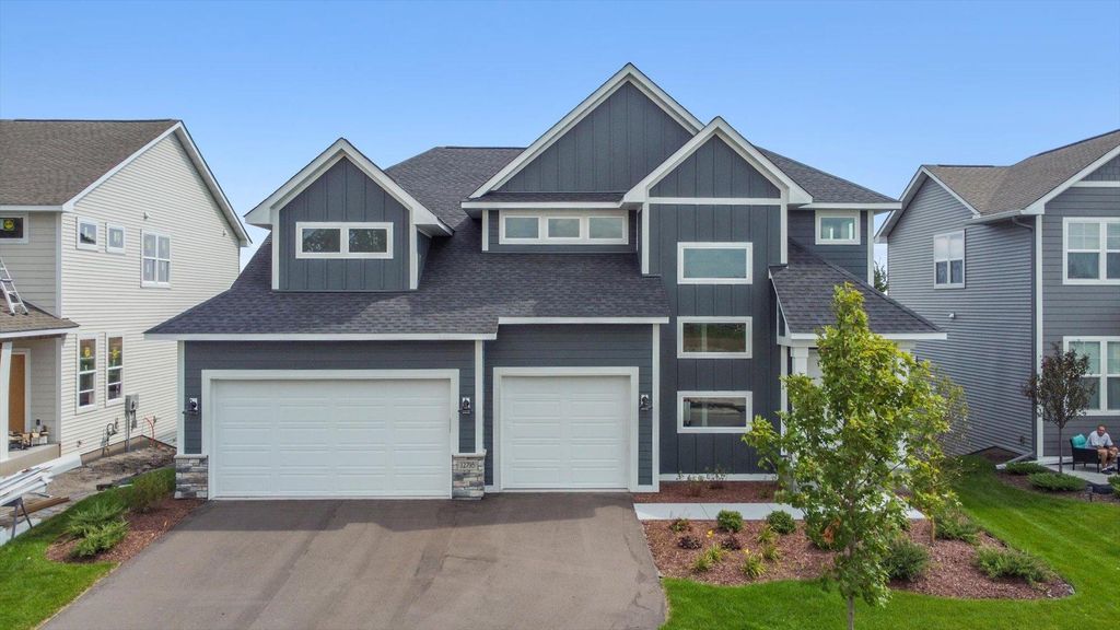 4941 127th Lane NE, Blaine, MN 55449