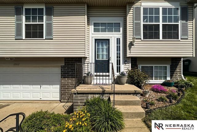 17832 Josephine Street, Omaha, NE 68136