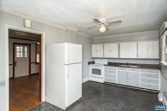 5930 RAILROAD AVE, Crozet, VA 22932