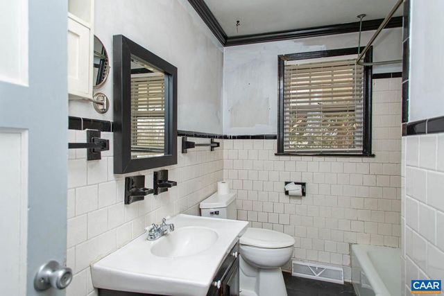 5930 RAILROAD AVE, Crozet, VA 22932