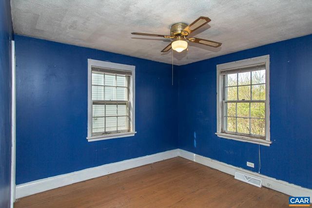 5930 RAILROAD AVE, Crozet, VA 22932