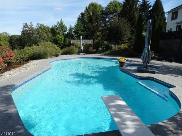 237 Musconetcong River Road, Lebanon Twp., NJ 07882