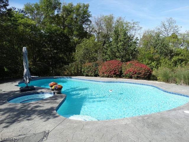 237 Musconetcong River Road, Lebanon Twp., NJ 07882