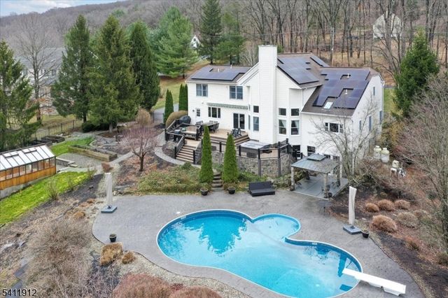 237 Musconetcong River Road, Lebanon Twp., NJ 07882