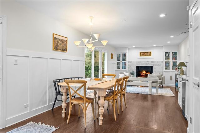 520 Standish Drive, Deerfield, IL 60015