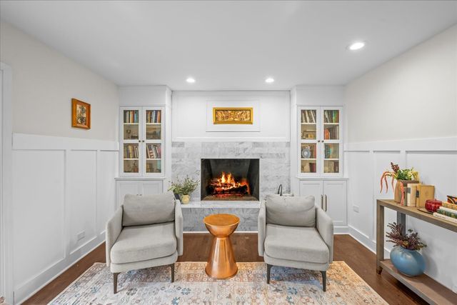 520 Standish Drive, Deerfield, IL 60015