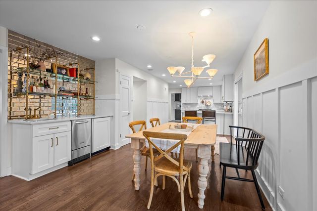 520 Standish Drive, Deerfield, IL 60015