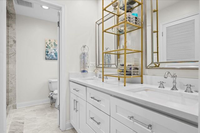 520 Standish Drive, Deerfield, IL 60015