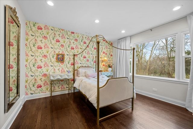 520 Standish Drive, Deerfield, IL 60015