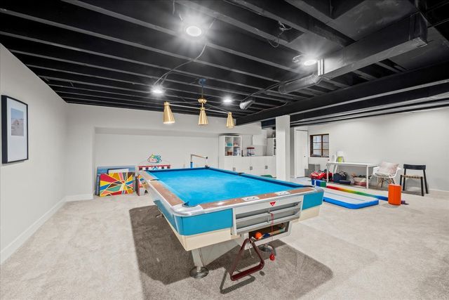 520 Standish Drive, Deerfield, IL 60015