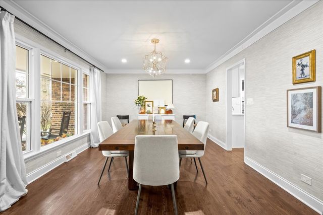 520 Standish Drive, Deerfield, IL 60015