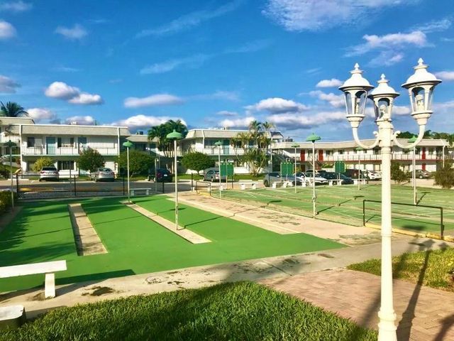 2880 Lake Osborne Drive 205, Lake Worth Beach, FL 33461