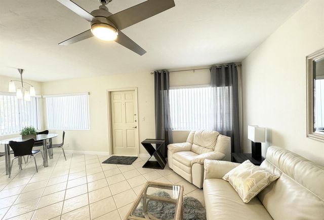 2880 Lake Osborne Drive 205, Lake Worth Beach, FL 33461