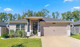 5723 Peach Dr, Pace, FL 32571