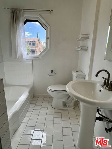 1345 Masselin Avenue, Los Angeles, CA 90019