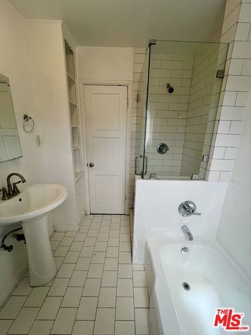 1345 Masselin Avenue, Los Angeles, CA 90019