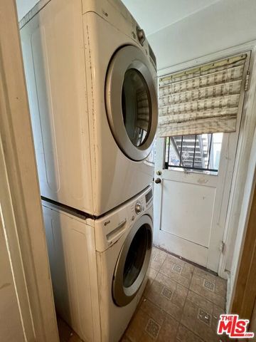 1345 Masselin Avenue, Los Angeles, CA 90019