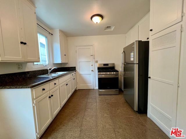 1345 Masselin Avenue, Los Angeles, CA 90019