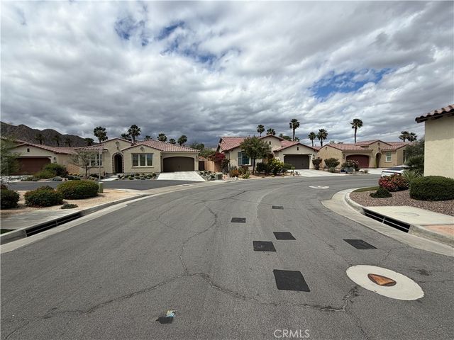 79699 Via San Mateo, La Quinta, CA 92253
