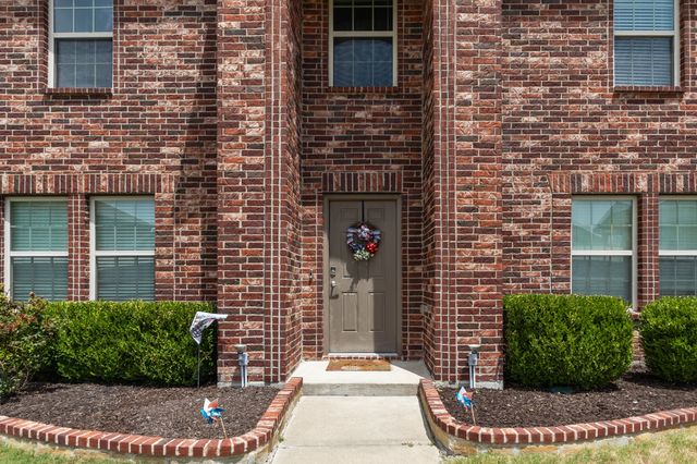 2508 Glen Hollow Drive, Lancaster, TX 75134