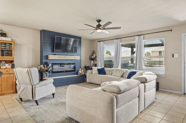 2508 Glen Hollow Drive, Lancaster, TX 75134