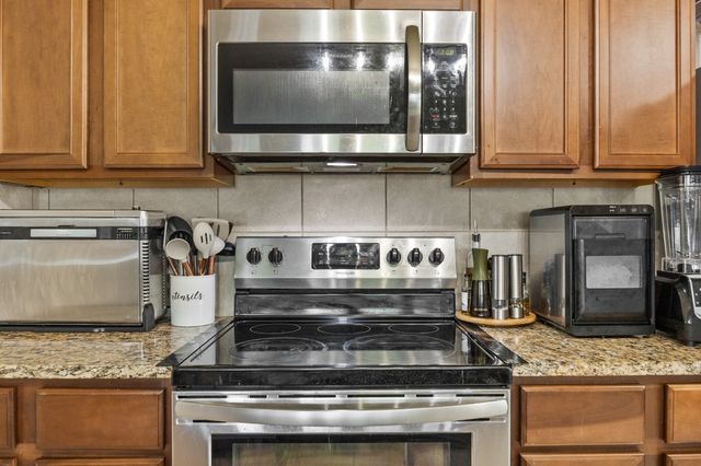 2508 Glen Hollow Drive, Lancaster, TX 75134