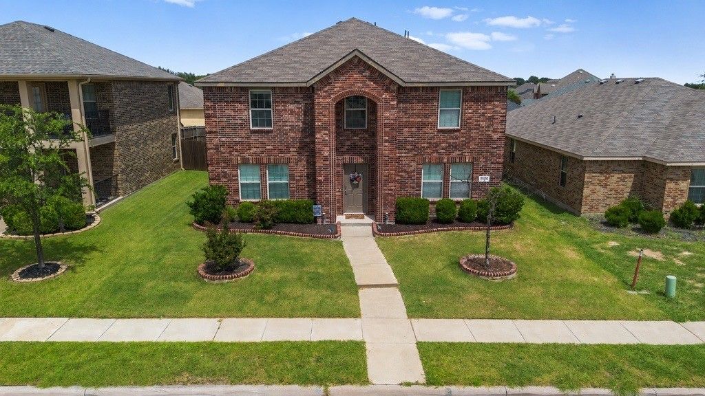 2508 Glen Hollow Drive, Lancaster, TX 75134
