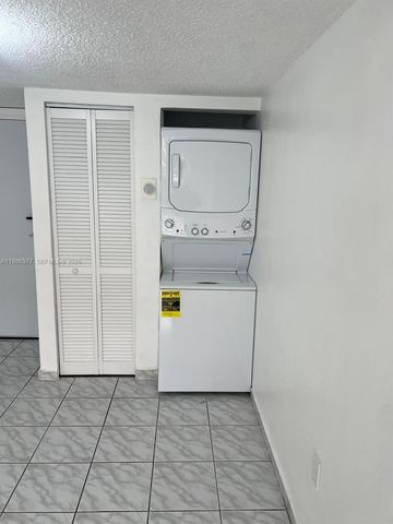 8095 NW 8th St 103, Miami, FL 33126