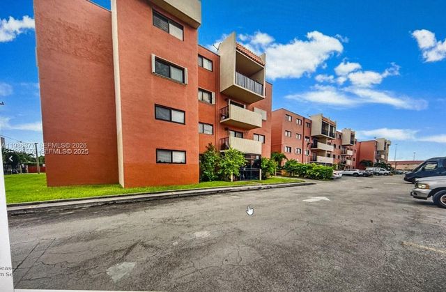 8095 NW 8th St 103, Miami, FL 33126