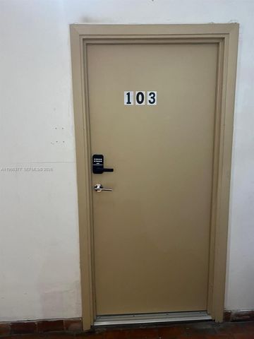 8095 NW 8th St 103, Miami, FL 33126