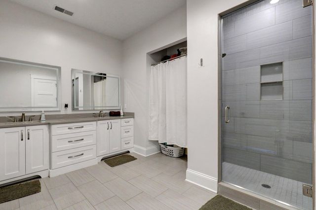 7074 S Ainger Road, Walton Twp, MI 49076