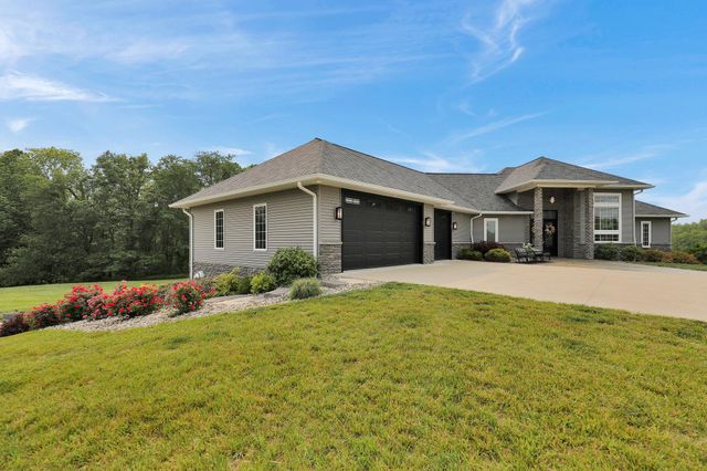 7074 S Ainger Road, Walton Twp, MI 49076