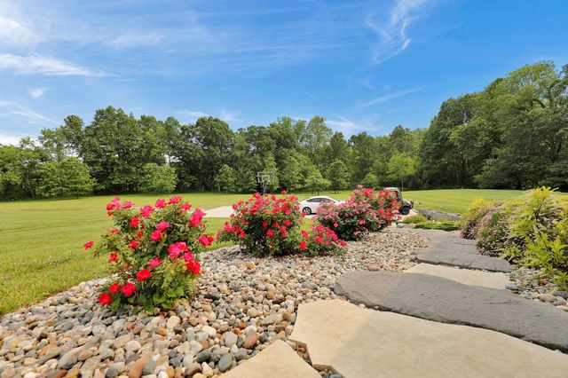 7074 S Ainger Road, Walton Twp, MI 49076