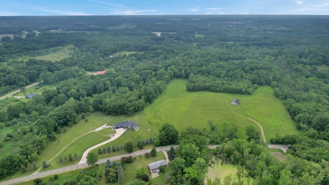 7074 S Ainger Road, Walton Twp, MI 49076