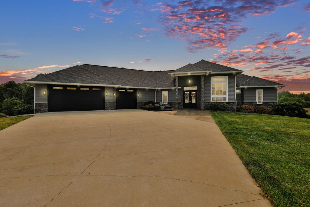 7074 S Ainger Road, Walton Twp, MI 49076