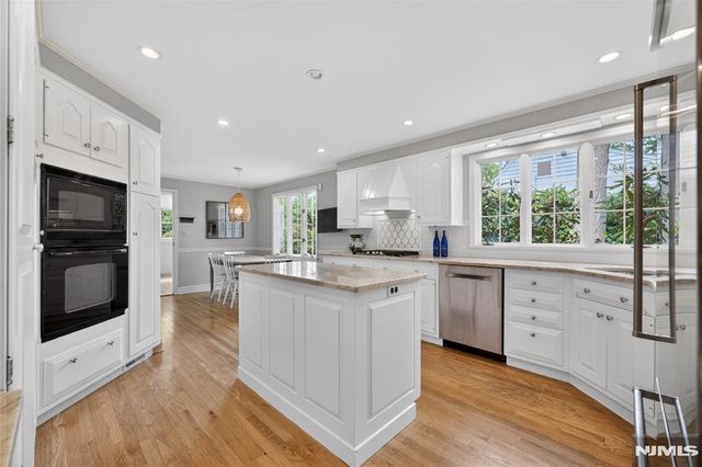 241 Avondale Road, Ridgewood, NJ 07450