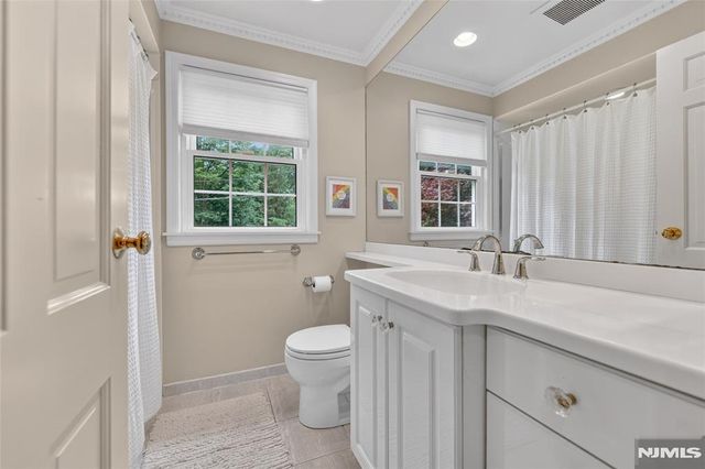 241 Avondale Road, Ridgewood, NJ 07450