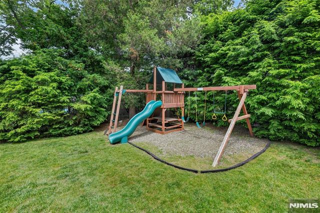 241 Avondale Road, Ridgewood, NJ 07450