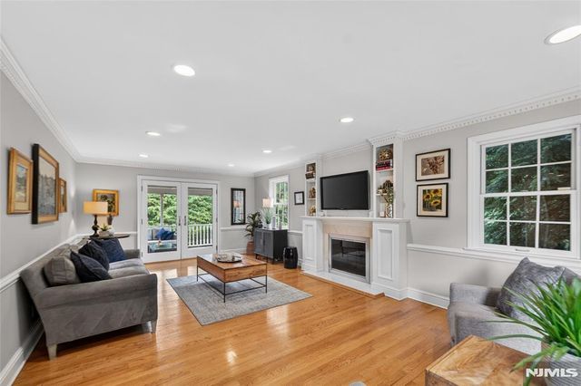 241 Avondale Road, Ridgewood, NJ 07450